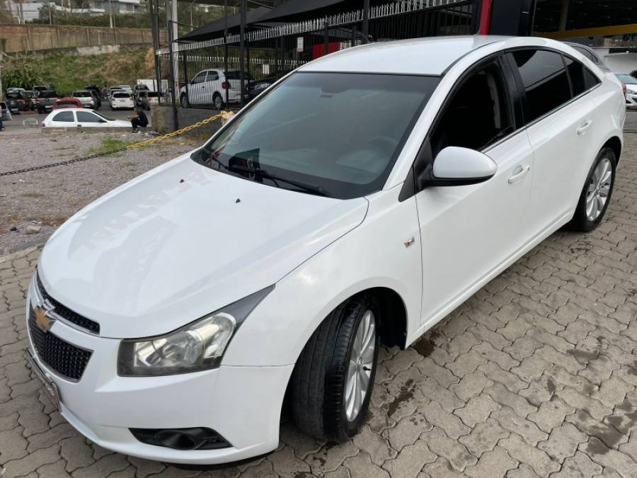 CHEVROLET - CRUZE - 2012/2012 - Branca - R$ 51.900,00