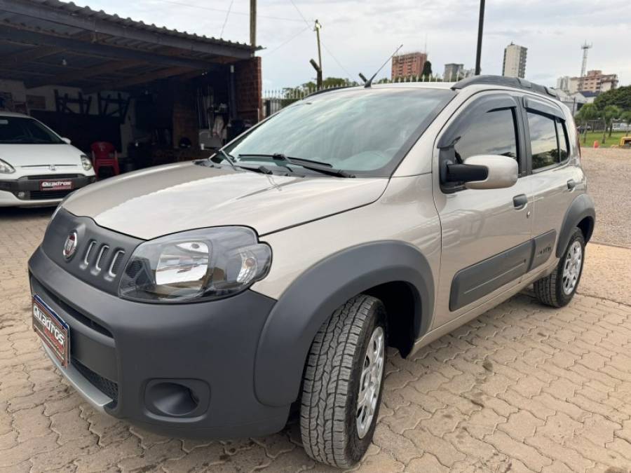 FIAT - UNO - 2014/2014 - Marrom - R$ 37.900,00