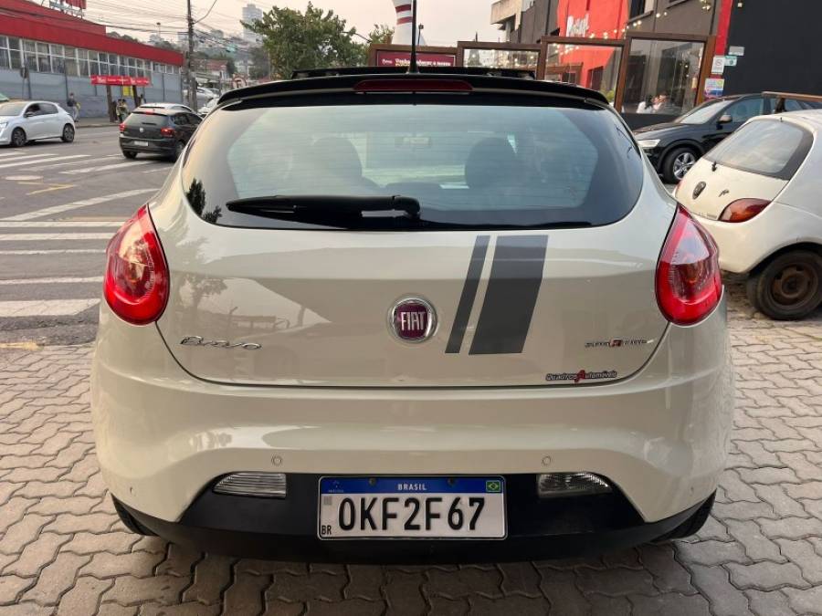 FIAT - BRAVO - 2014/2014 - Branca - R$ 45.900,00