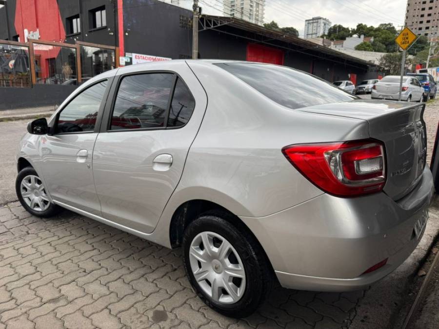 RENAULT - LOGAN - 2014/2014 - Prata - R$ 35.900,00