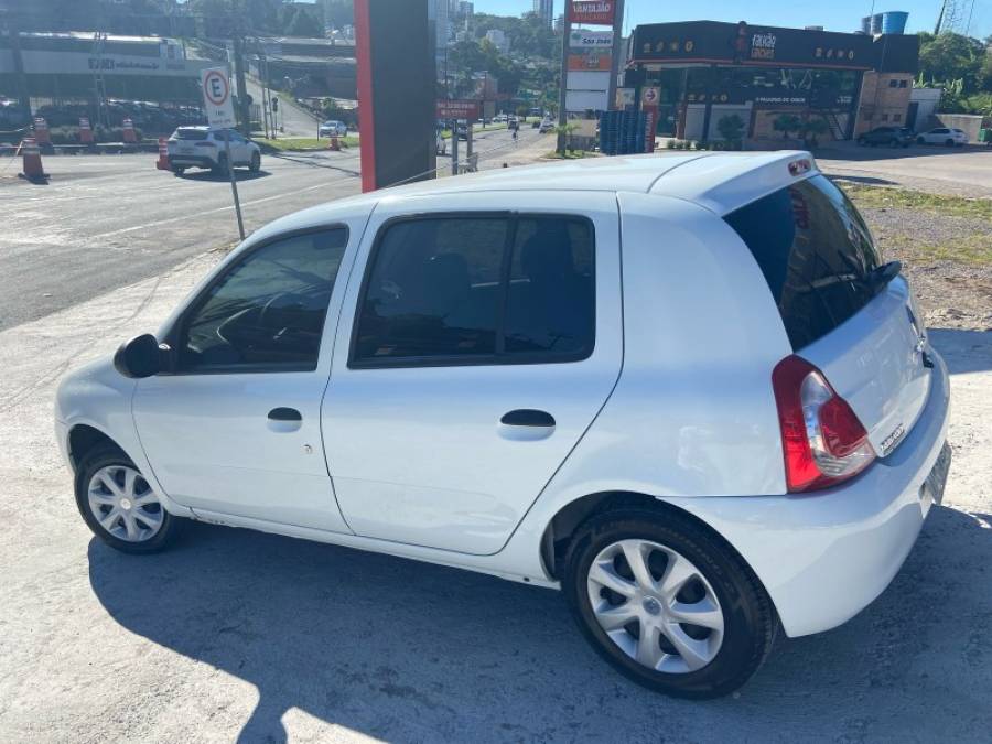 RENAULT - CLIO - 2014/2014 - Branca - R$ 29.900,00