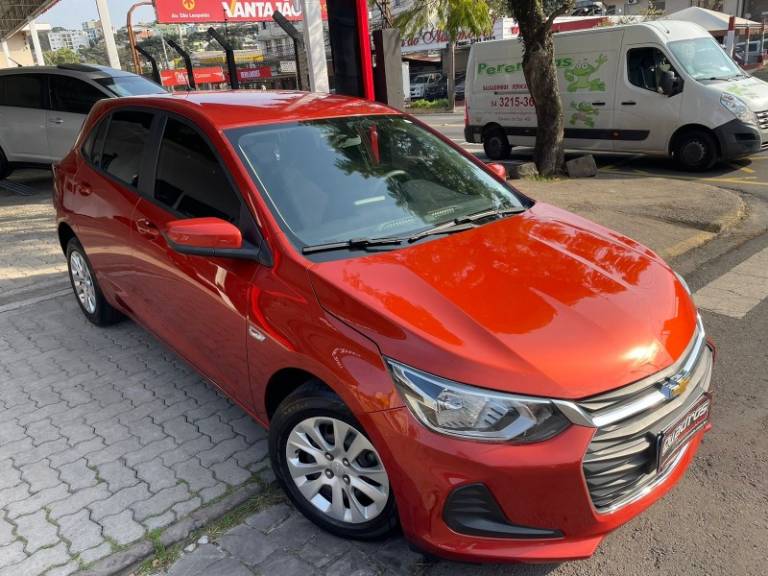 CHEVROLET - ONIX - 2020/2020 - Laranja - R$ 63.900,00