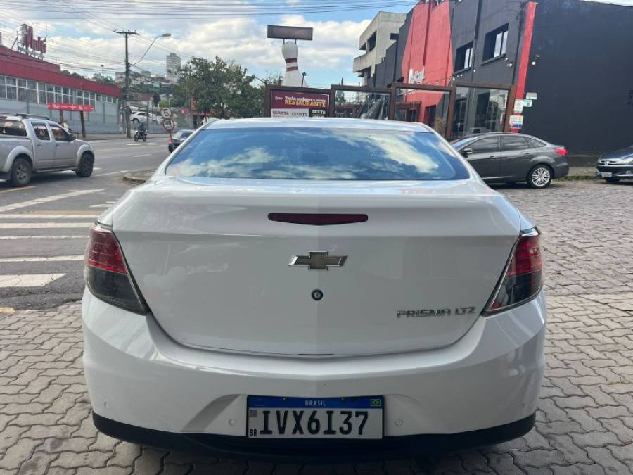 CHEVROLET - PRISMA - 2015/2015 - Branca - R$ 51.900,00