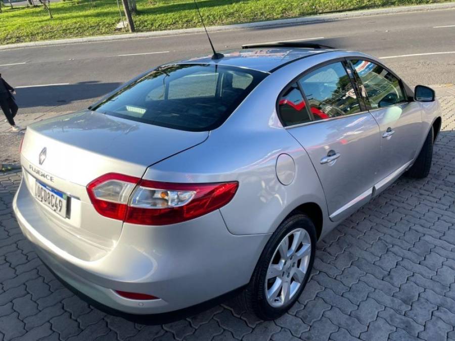 RENAULT - FLUENCE - 2011/2011 - Prata - R$ 38.900,00