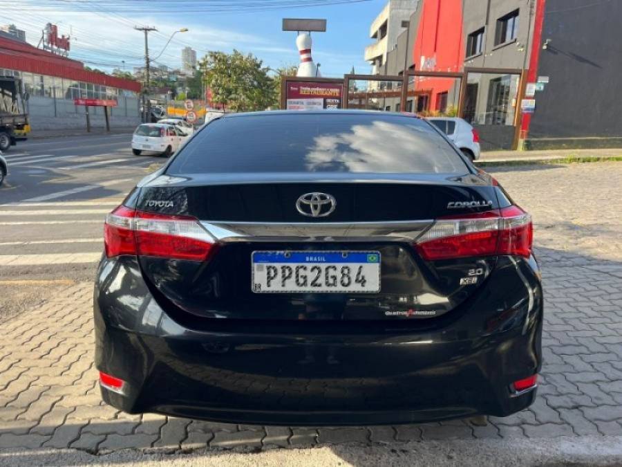 TOYOTA - COROLLA - 2016/2016 - Preta - R$ 85.900,00