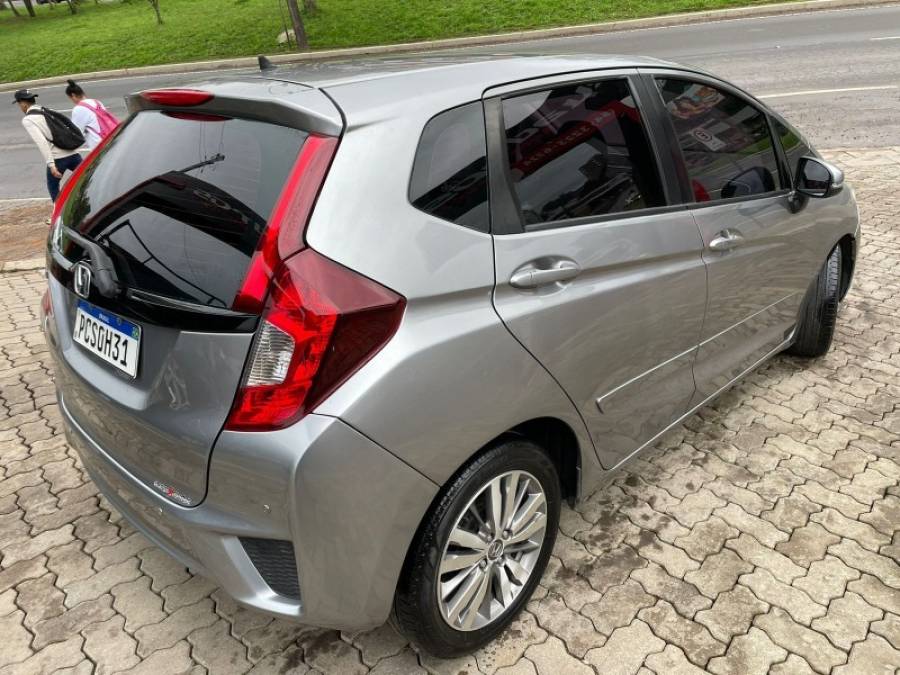 HONDA - FIT - 2015/2015 - Cinza - R$ 62.900,00