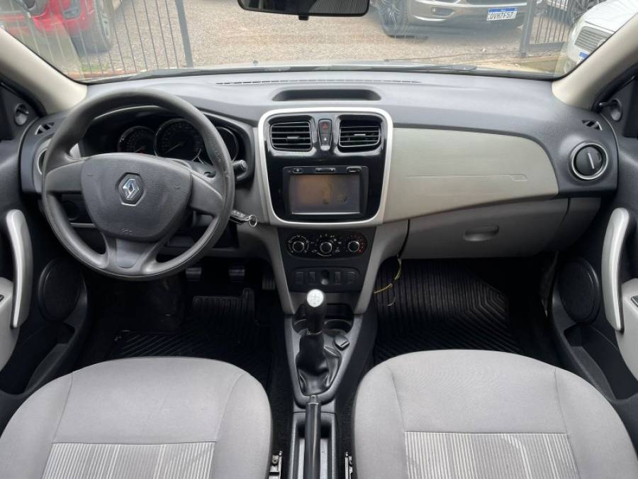 RENAULT - LOGAN - 2014/2014 - Prata - R$ 35.900,00