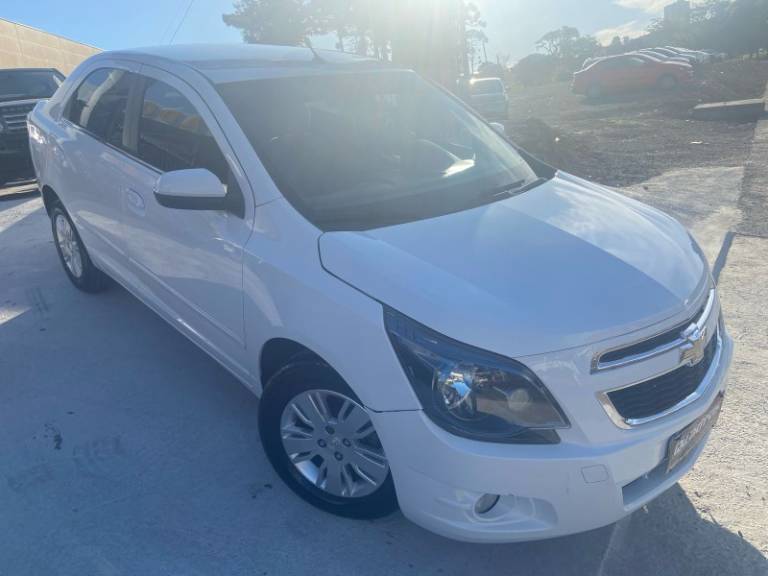 CHEVROLET - COBALT - 2014/2014 - Branca - R$ 41.900,00