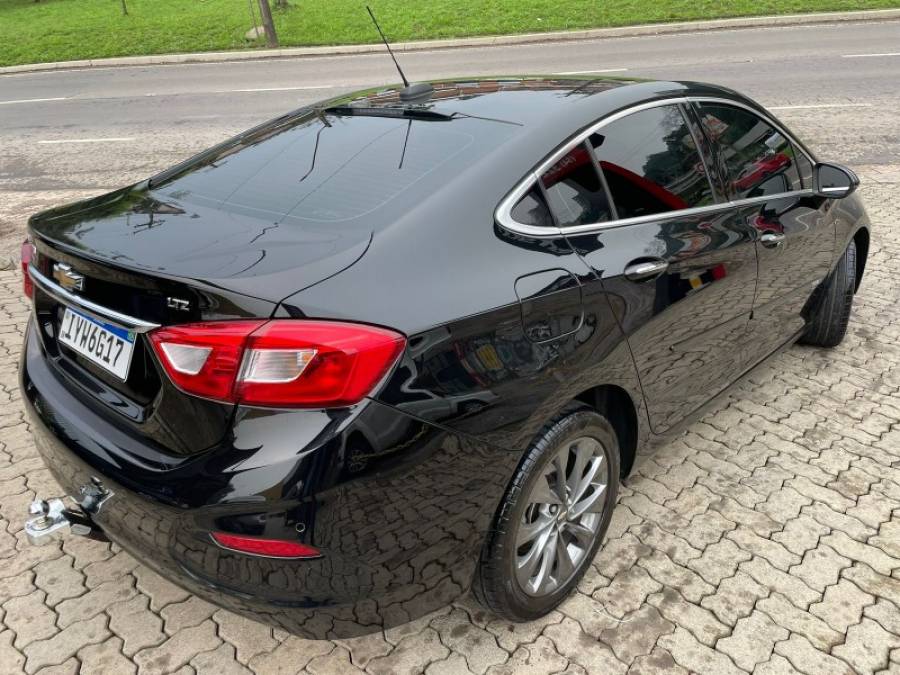 CHEVROLET - CRUZE - 2018/2018 - Preta - R$ 88.900,00