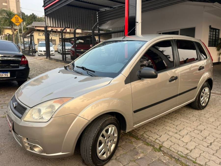 FORD - FIESTA - 2008/2008 - Dourada - R$ 23.900,00