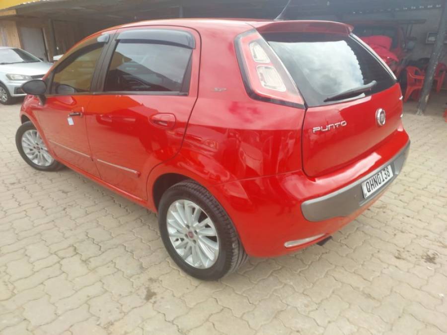 FIAT - PUNTO - 2016/2016 - Vermelha - R$ 42.900,00