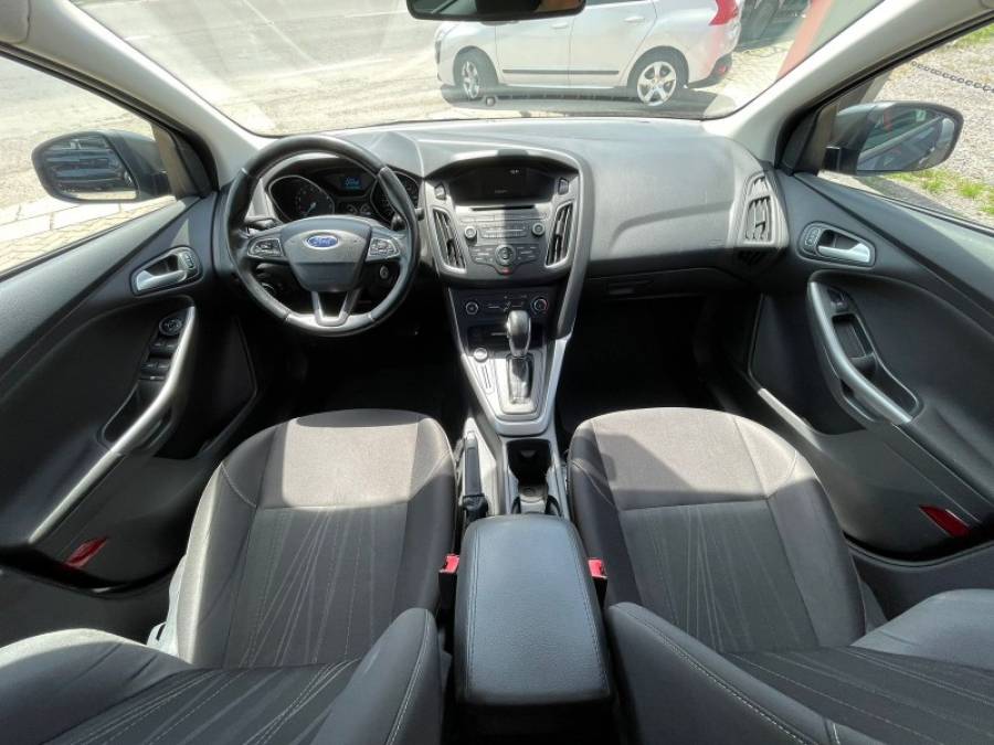 FORD - FOCUS - 2018/2018 - Cinza - R$ 59.990,00