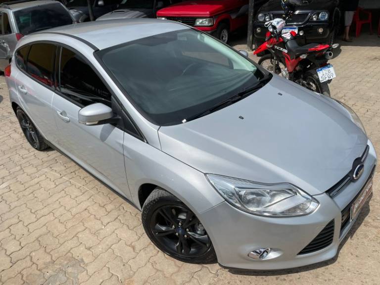 FORD - FOCUS - 2015/2015 - Prata - R$ 51.900,00