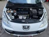 PEUGEOT - 307 - 2010/2010 - Branca - R$ 27.900,00