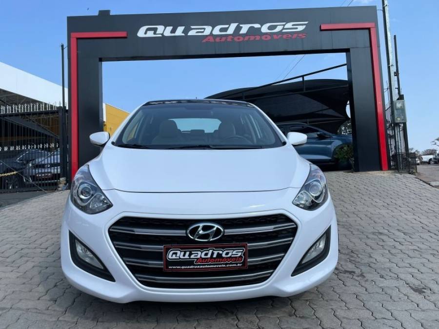 HYUNDAI - I30 - 2016/2016 - Branca - R$ 79.999,00