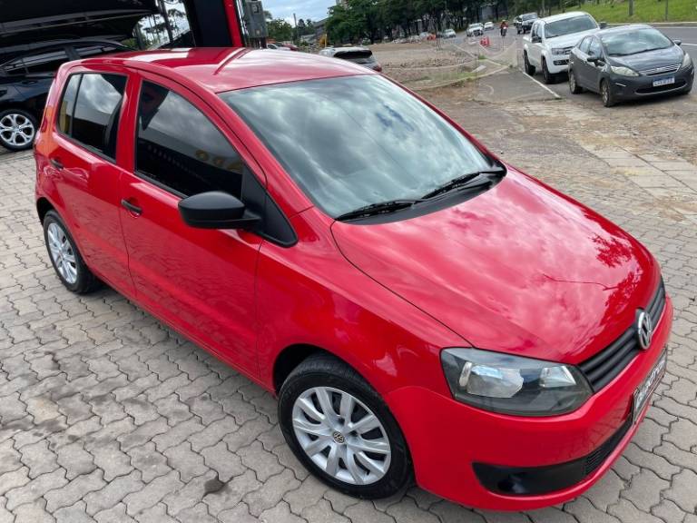 VOLKSWAGEN - FOX - 2010/2010 - Vermelha - R$ 26.900,00