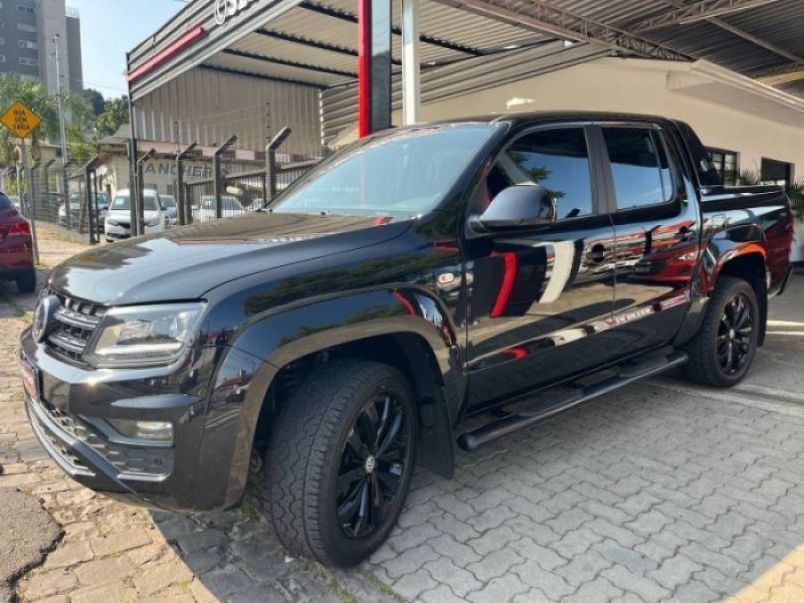 VOLKSWAGEN - AMAROK - 2022/2022 - Preta - R$ 219.900,00