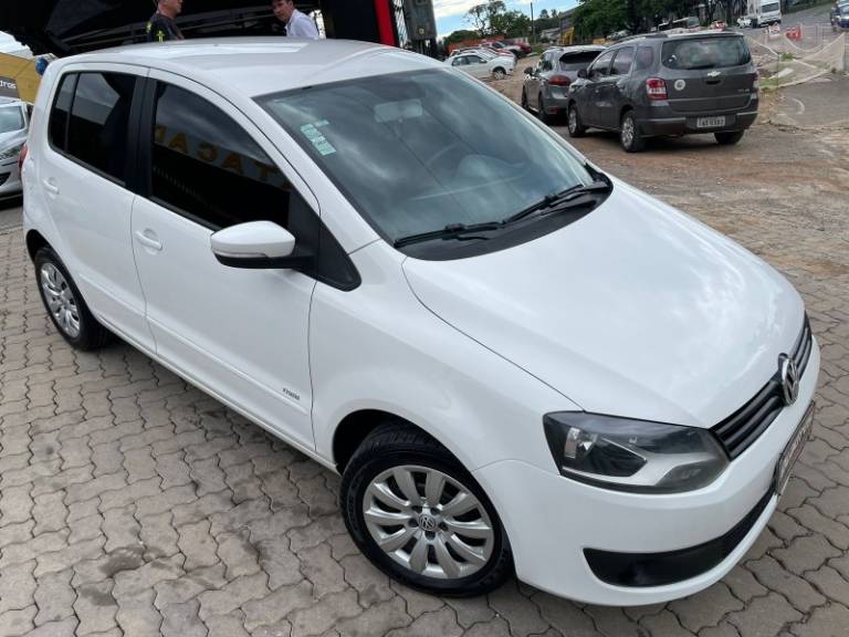 VOLKSWAGEN - FOX - 2014/2014 - Branca - R$ 42.900,00