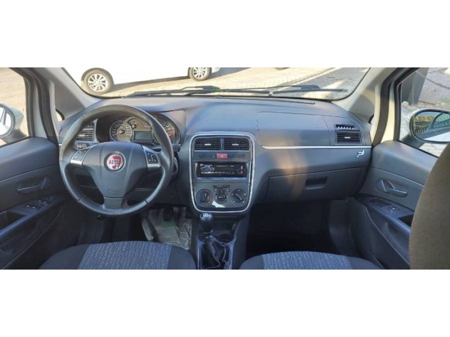 FIAT - PUNTO - 2012/2012 - Branca - R$ 33.900,00