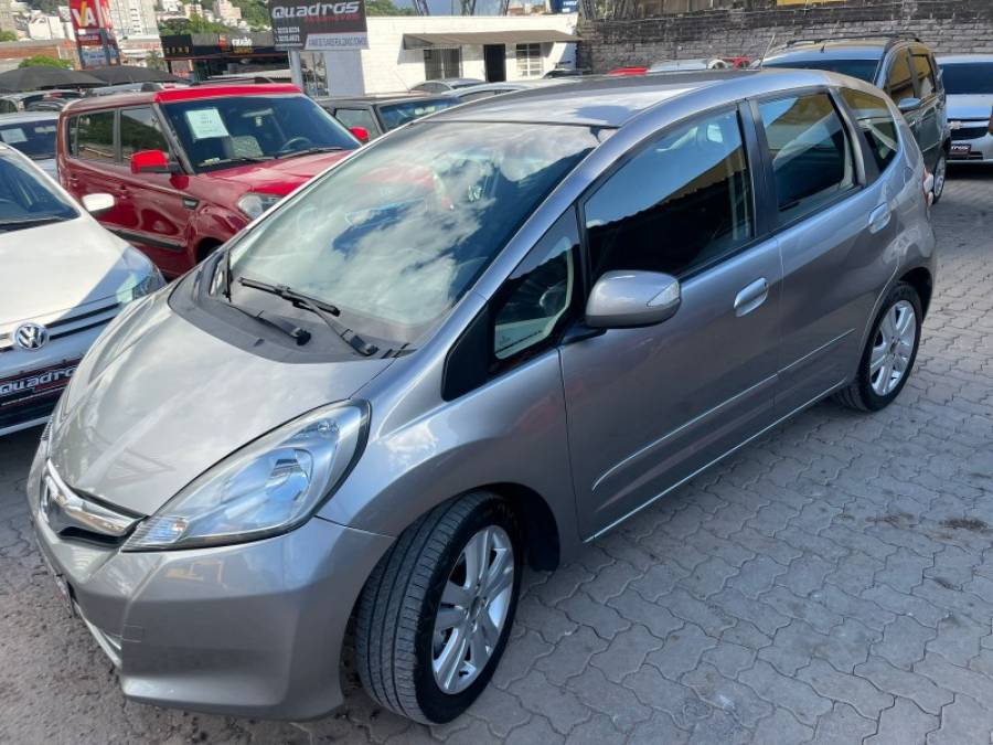 HONDA - FIT - 2013/2013 - Prata - R$ 53.900,00