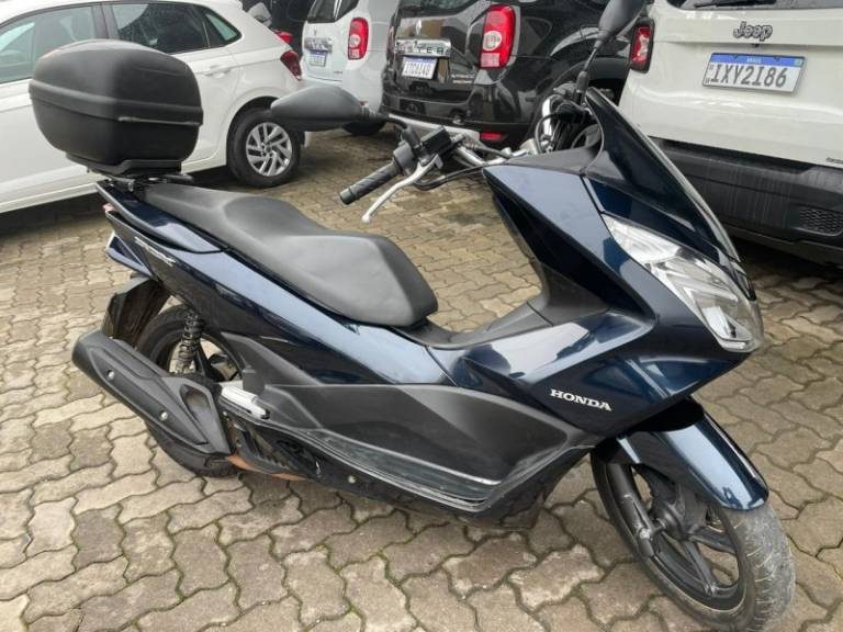 HONDA - PCX - 2018/2018 - Cinza - R$ 15.900,00