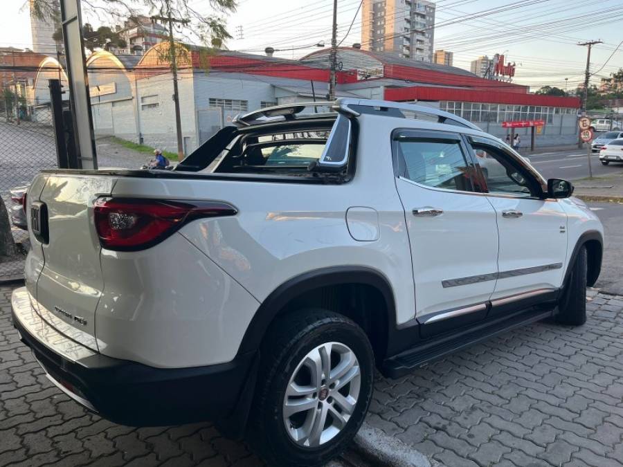 FIAT - TORO - 2017/2017 - Branca - R$ 95.900,00