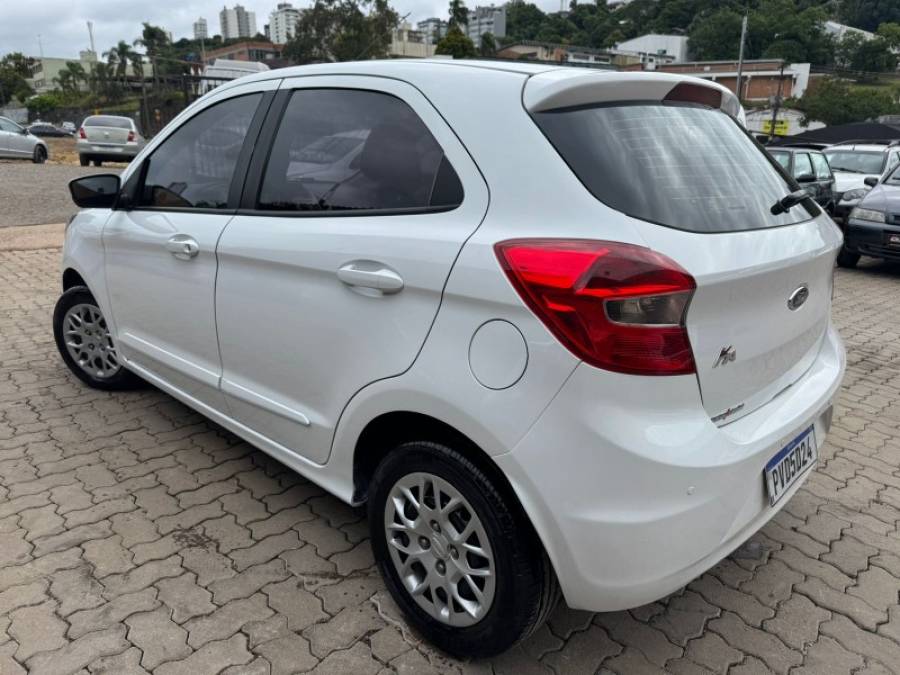 FORD - KA - 2015/2015 - Branca - R$ 35.900,00