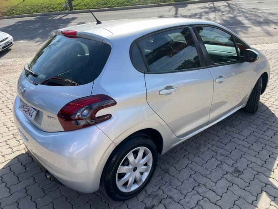 PEUGEOT - 208 - 2018/2018 - Prata - R$ 44.900,00