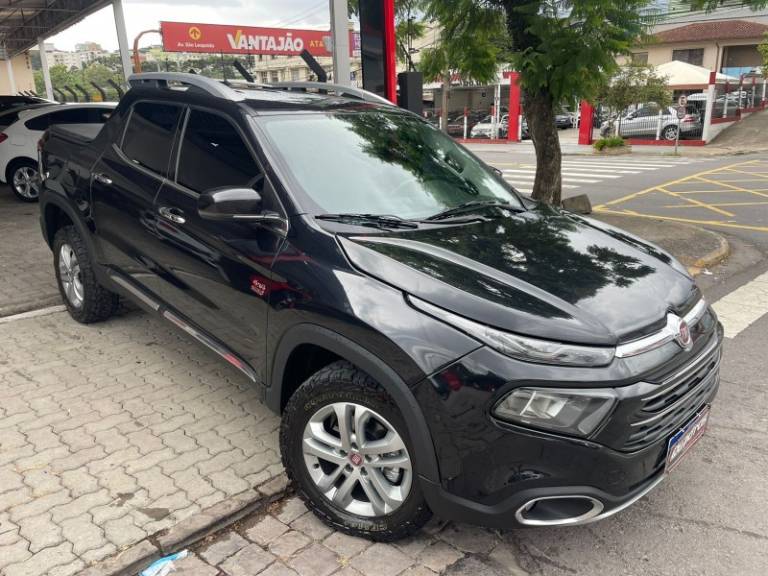 FIAT - TORO - 2017/2017 - Preta - R$ 106.900,00