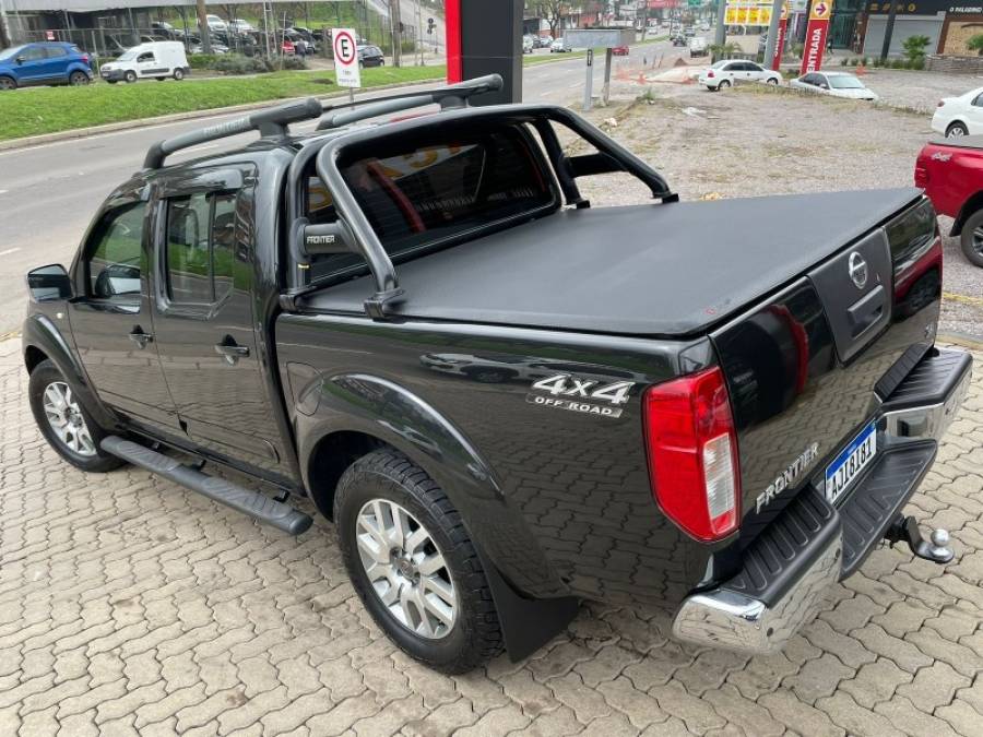 NISSAN - FRONTIER - 2015/2015 - Preta - R$ 107.900,00