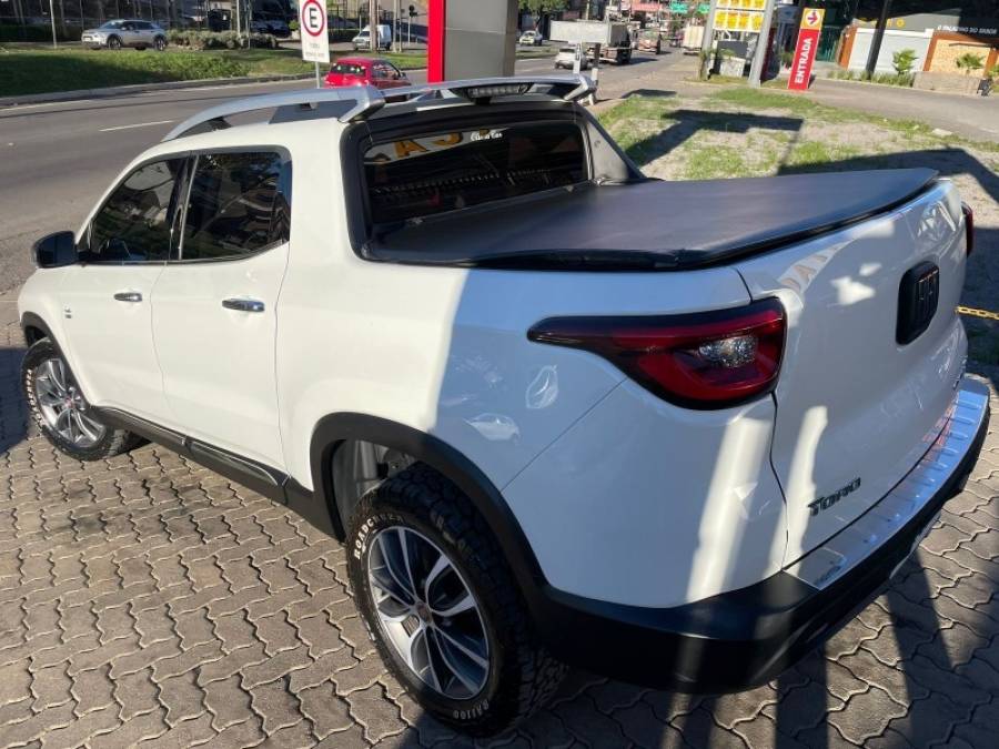 FIAT - TORO - 2020/2020 - Branca - R$ 116.900,00