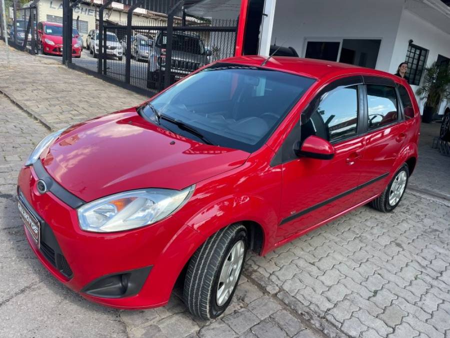 FORD - FIESTA - 2014/2014 - Vermelha - R$ 35.900,00