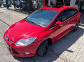 FORD - FOCUS - 2014/2014 - Vermelha - R$ 61.900,00