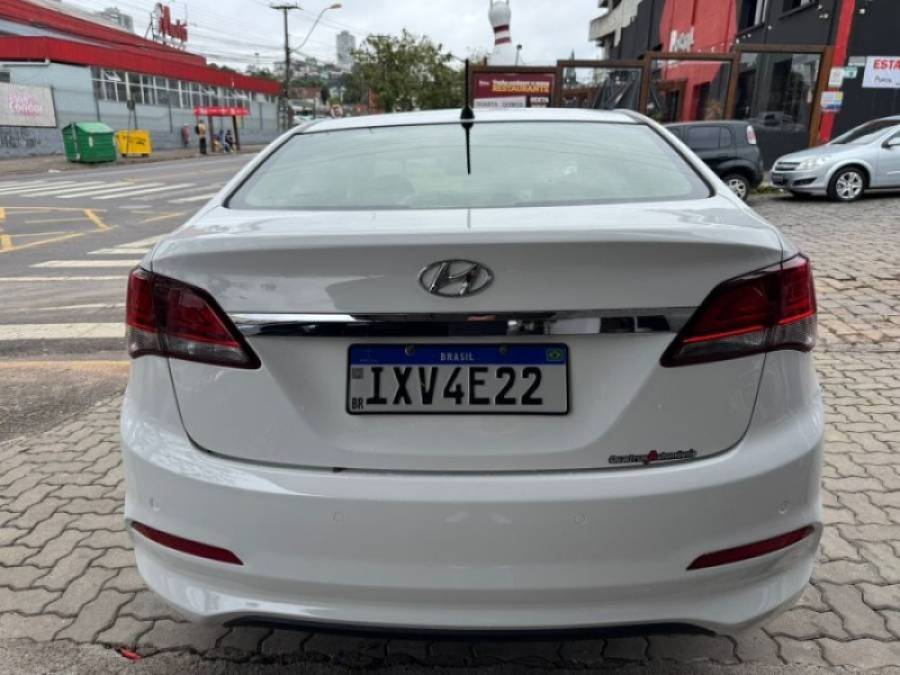 HYUNDAI - HB20S - 2017/2017 - Branca - R$ 63.900,00