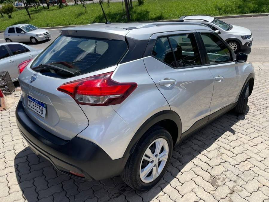 NISSAN - KICKS - 2018/2018 - Prata - R$ 74.900,00