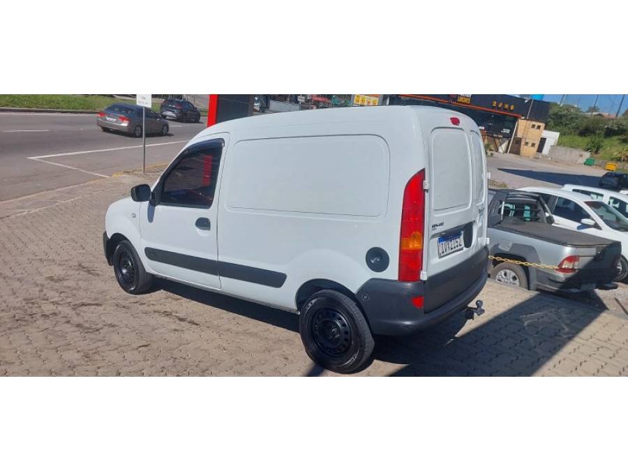 RENAULT - KANGOO - 2015/2015 - Branca - R$ 41.900,00