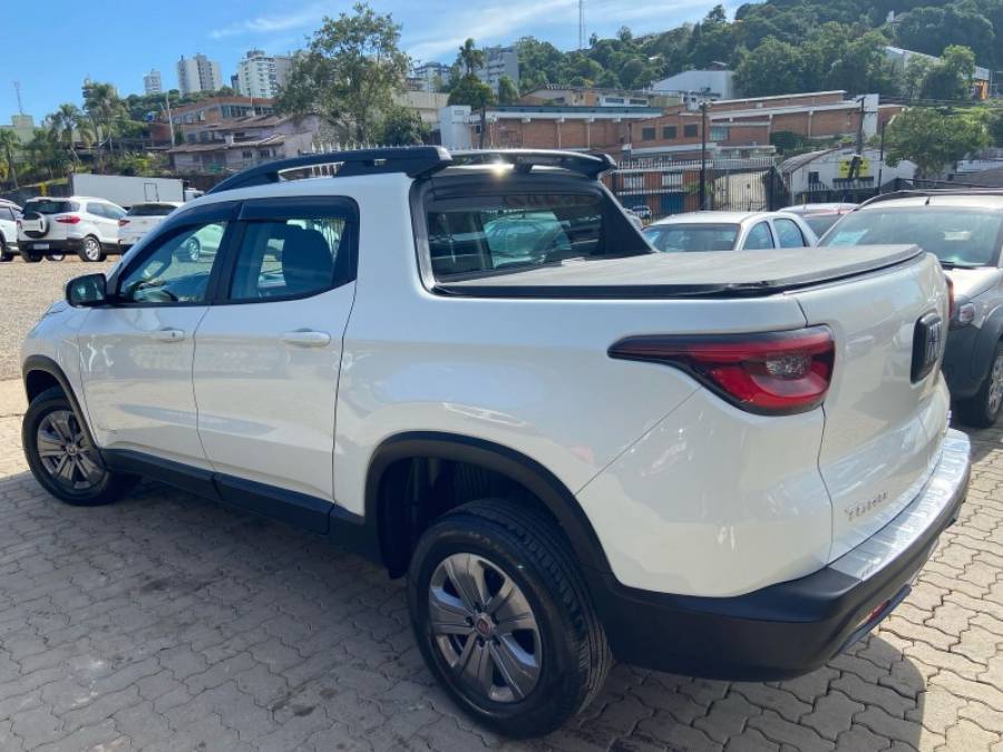 FIAT - TORO - 2018/2018 - Branca - R$ 89.900,00