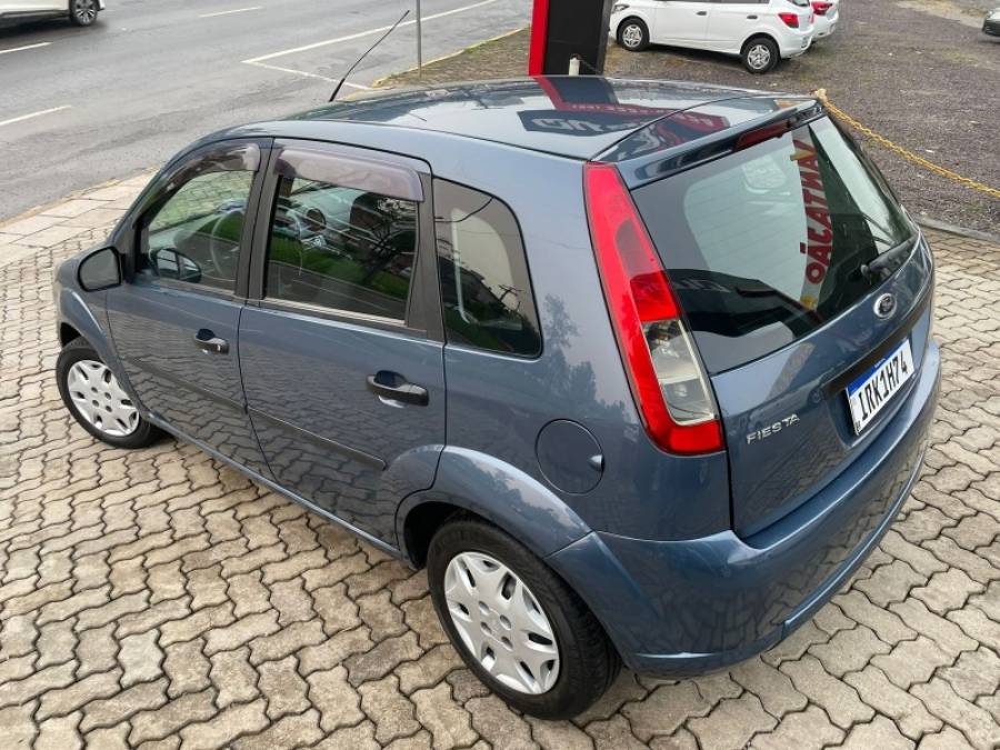 FORD - FIESTA - 2011/2011 - Azul - R$ 24.900,00