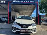 TOYOTA - ETIOS - 2018/2019 - Branca - R$ 65.900,00