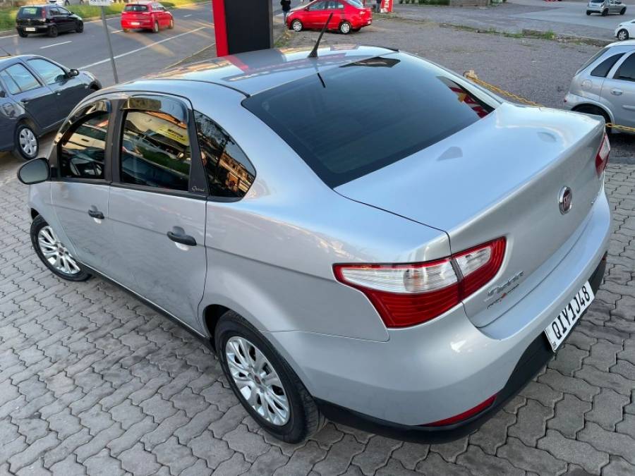 FIAT - GRAND SIENA - 2018/2018 - Prata - R$ 43.900,00