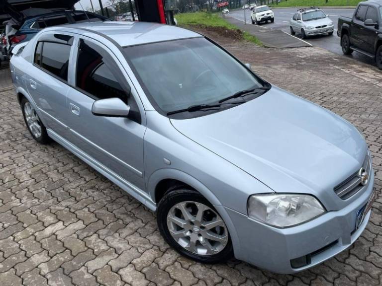 CHEVROLET - ASTRA - 2009/2009 - Prata - R$ 33.900,00