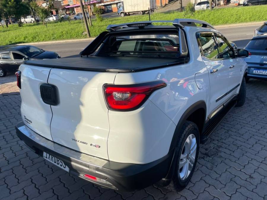 FIAT - TORO - 2017/2017 - Branca - R$ 95.900,00