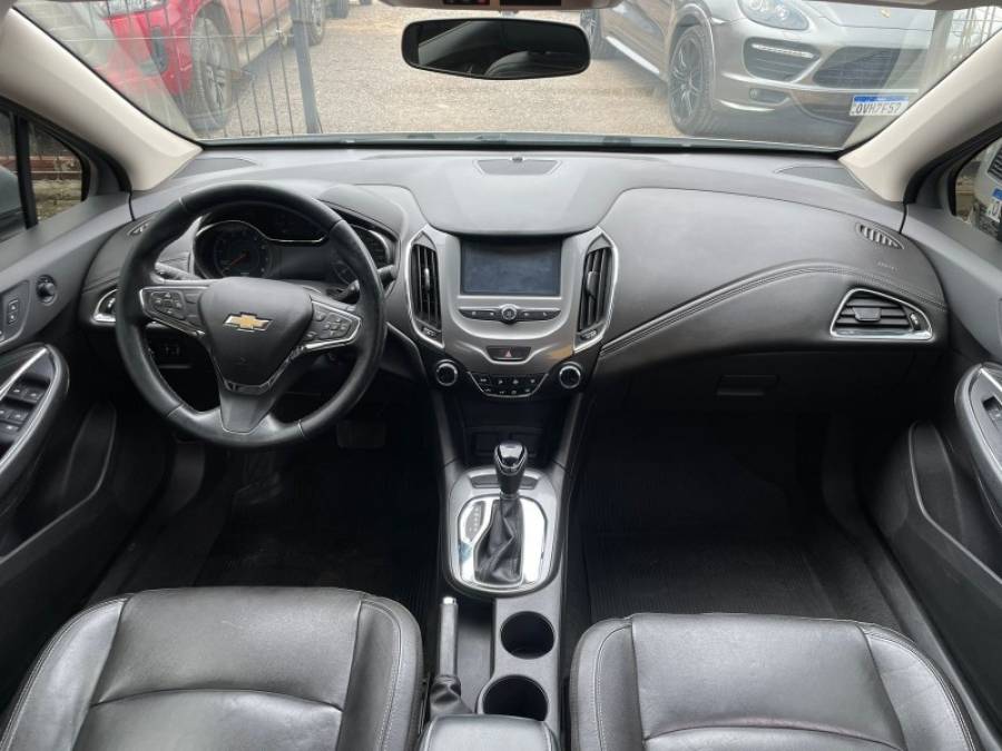 CHEVROLET - CRUZE - 2018/2018 - Prata - R$ 85.900,00