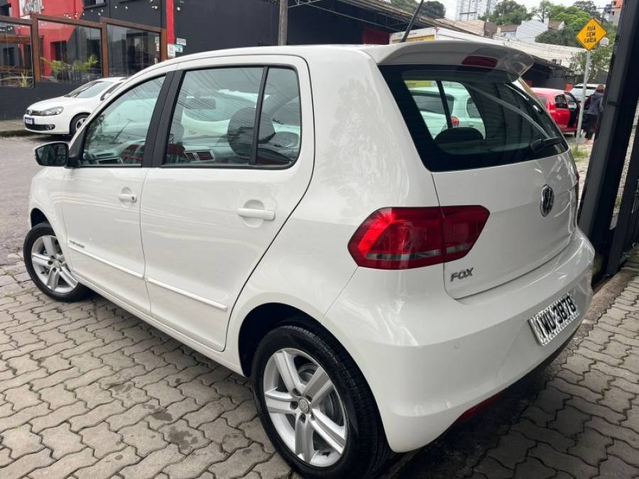 VOLKSWAGEN - FOX - 2016/2016 - Branca - R$ 48.900,00