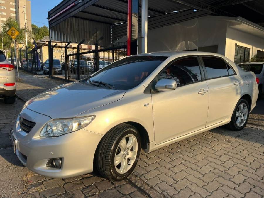 TOYOTA - COROLLA - 2010/2010 - Prata - R$ 55.900,00