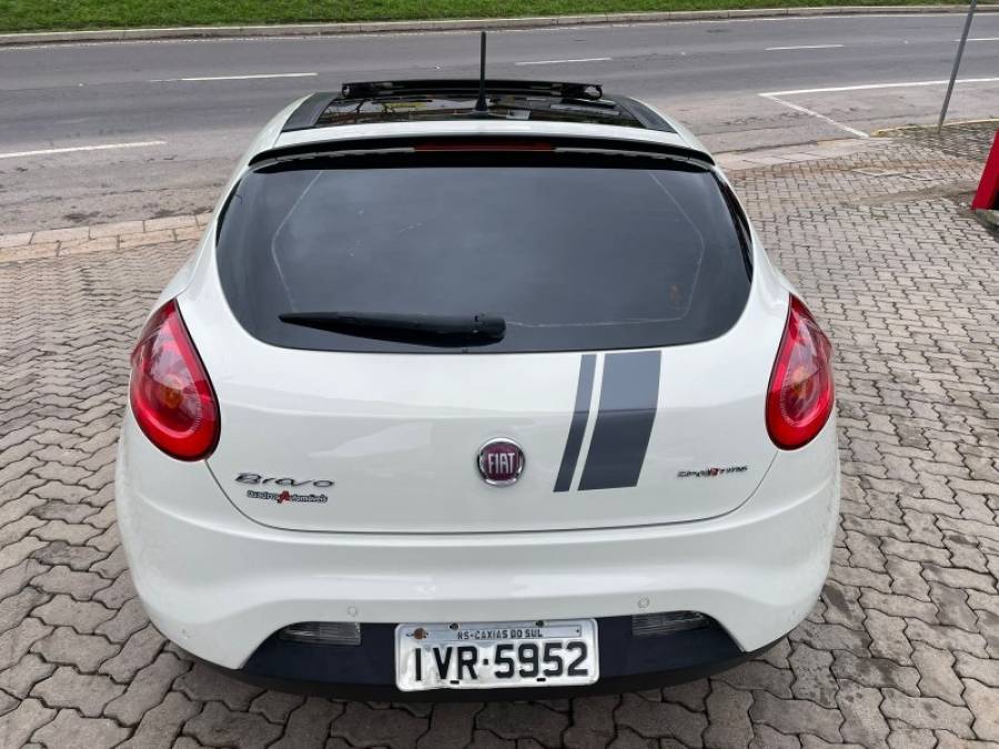 FIAT - BRAVO - 2014/2014 - Branca - R$ 45.990,00