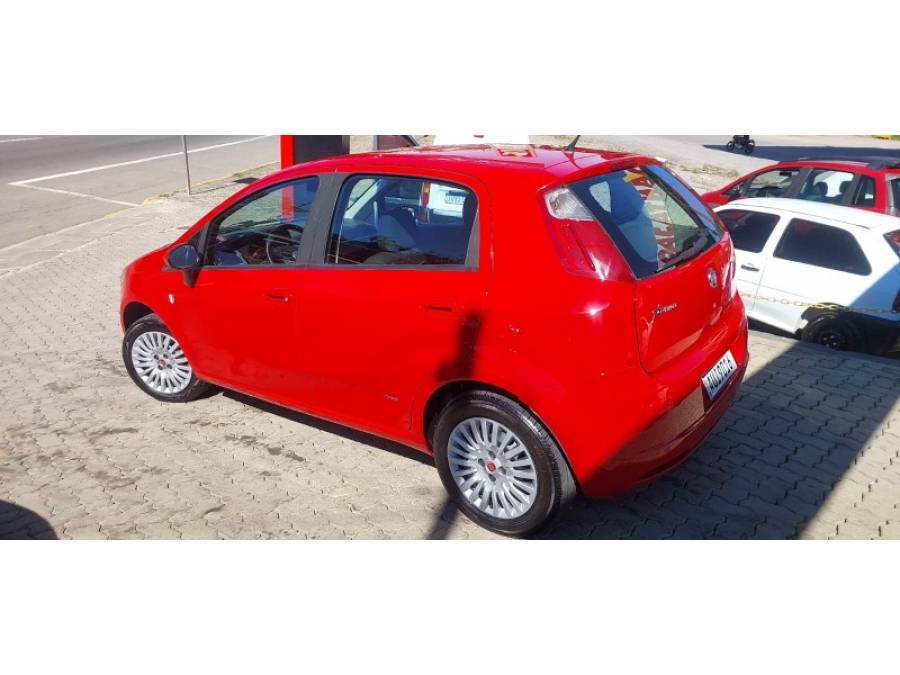 FIAT - PUNTO - 2012/2012 - Vermelha - R$ 31.900,00