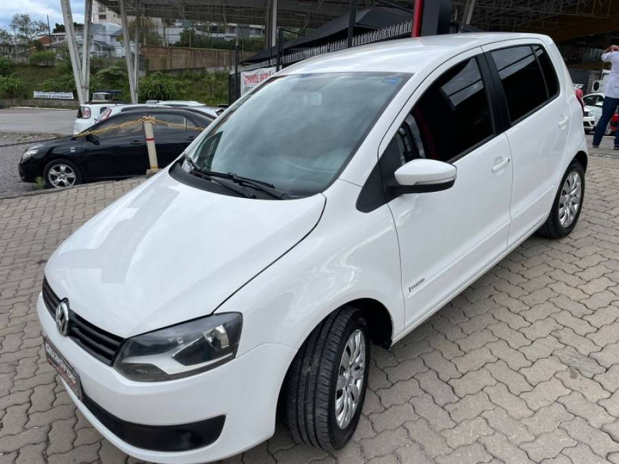 VOLKSWAGEN - FOX - 2014/2014 - Branca - R$ 42.900,00