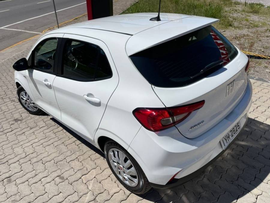 FIAT - ARGO - 2018/2018 - Branca - R$ 55.900,00