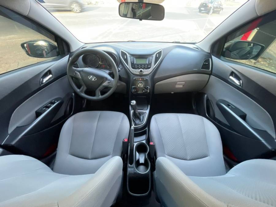 HYUNDAI - HB20S - 2015/2015 - Cinza - R$ 50.900,00